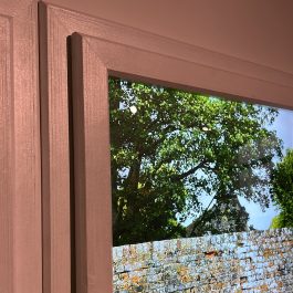 Fake window, Woodline trio, White